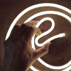 Neón LED flexible 24V DC - 4x10mm - 5 metros - Kit completo - IP67 - 11W/m - Curvatura lateral (24)