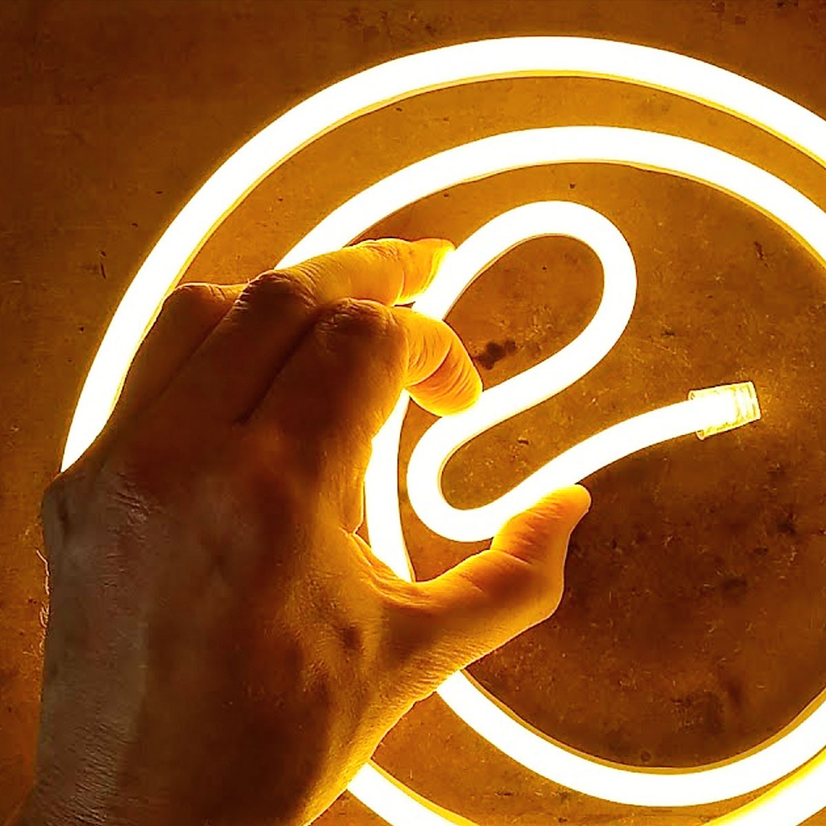 Neón LED flexible 24V DC - 4x10mm - 5 metros - Kit completo - IP67 - 11W/m - Curvatura lateral (33)