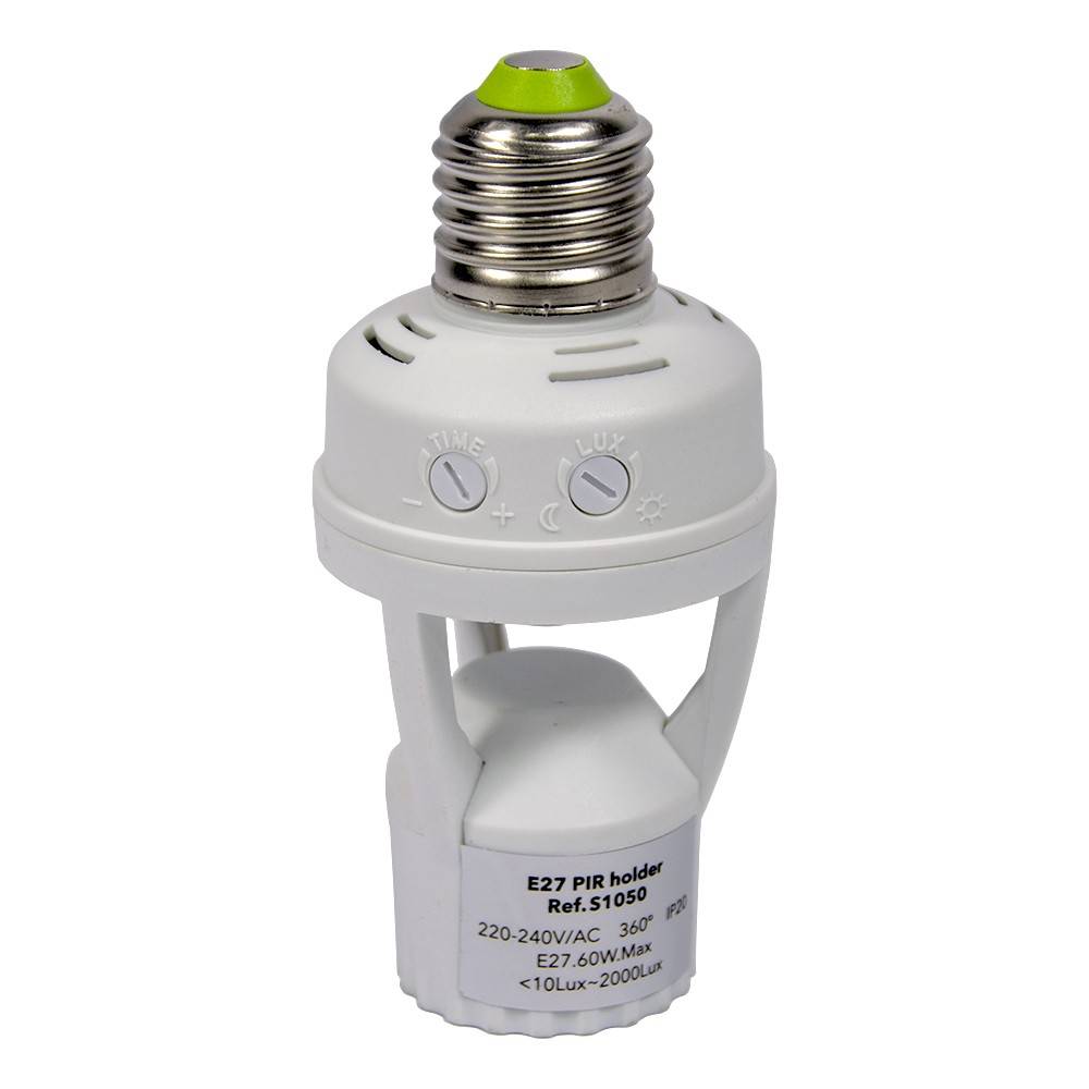 Adaptador para bombilla LED E27 con sensor de movimiento PIR 360º IP20 (2)